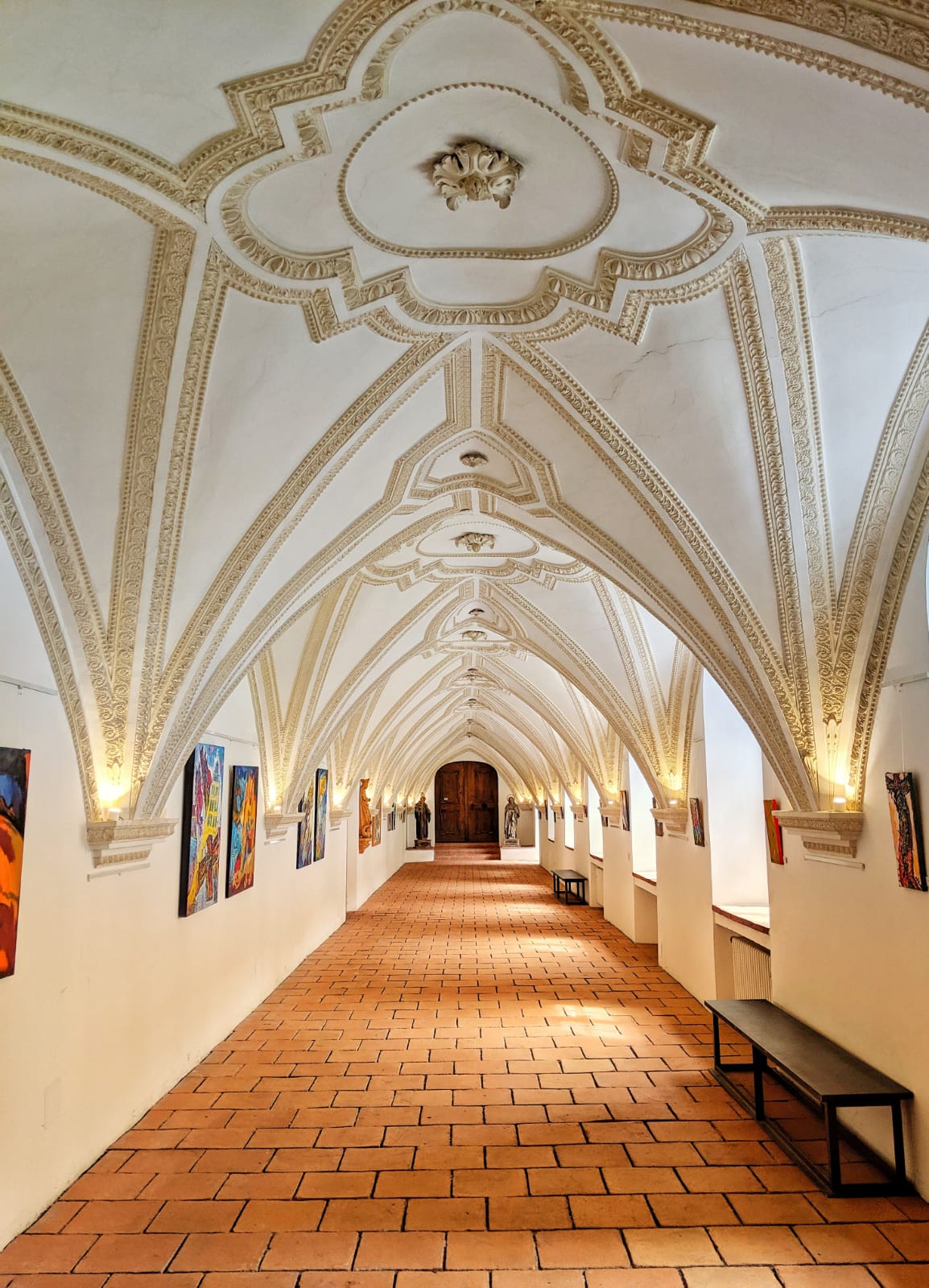 Ausstellung im Kreuzgang Kloster Benediktbeuern